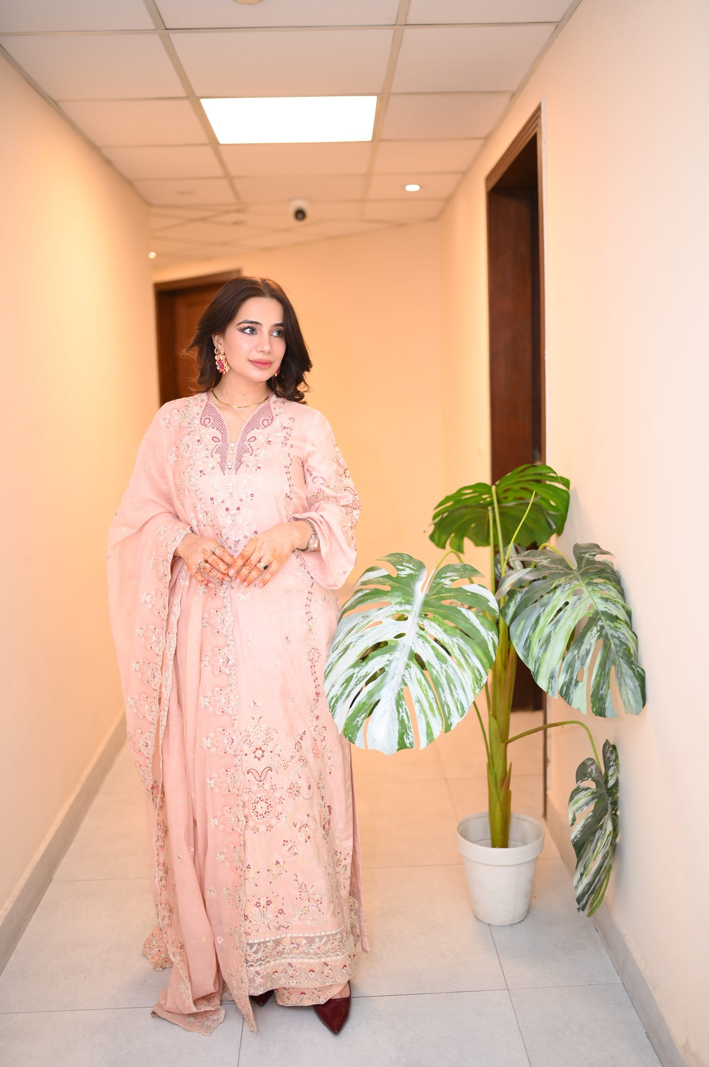 Mina Muse Khwaab