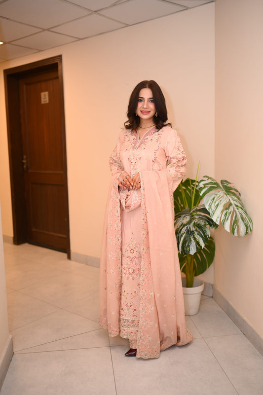 Mina Muse Khwaab