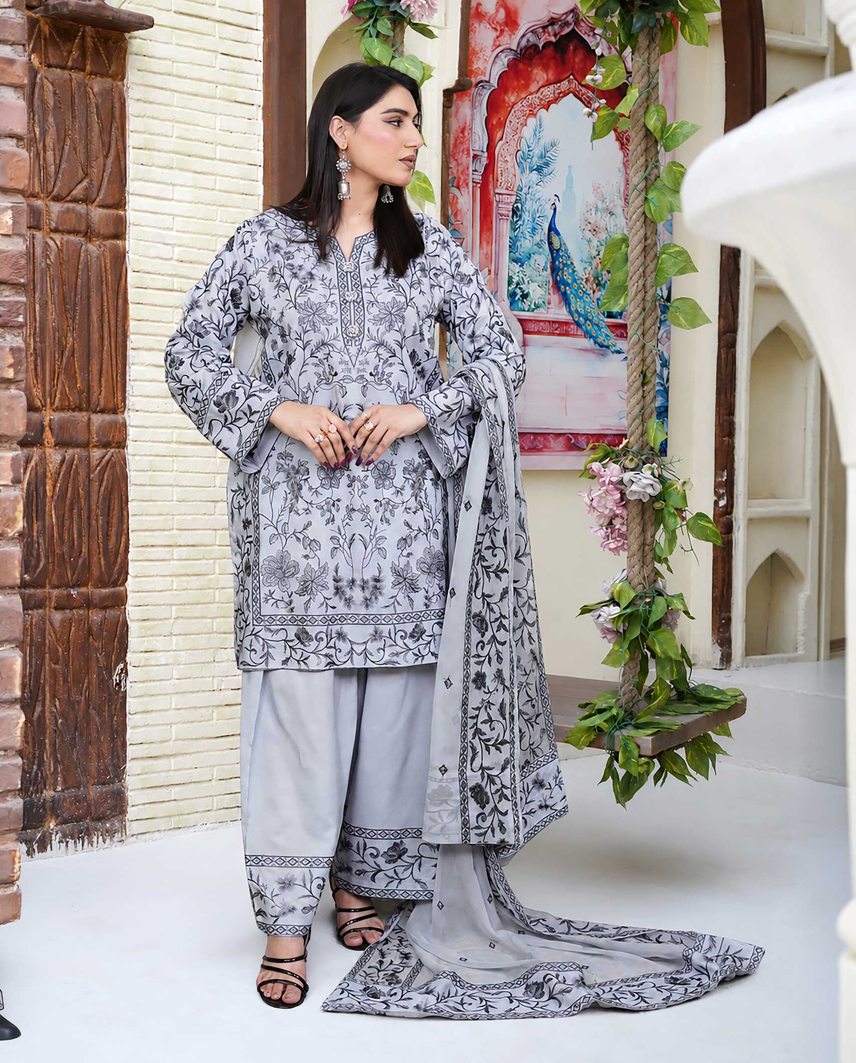 Mina Muse Nayab