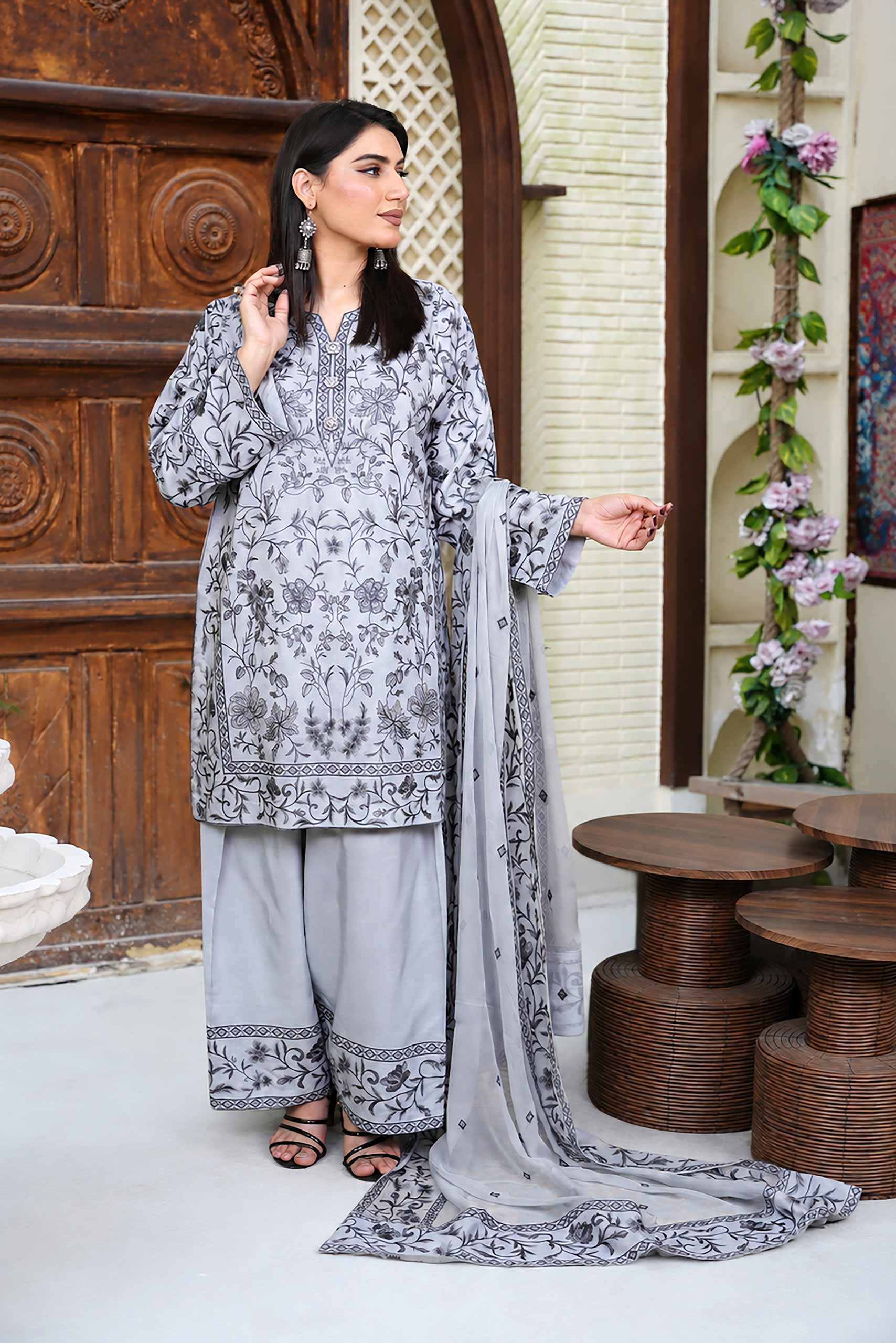 Mina Muse Nayab